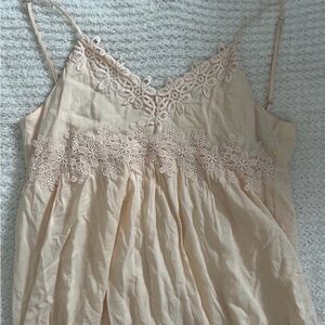 Forever 21 Beige Floral Lace Dress
